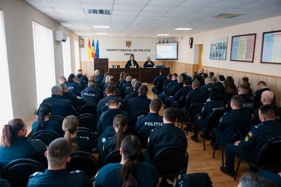 Ministra Afacerilor Interne a vizitat Inspectoratul de Poliție Cahul și a luat cunoștință de proiectul privind siguranța comunitară inteligentă